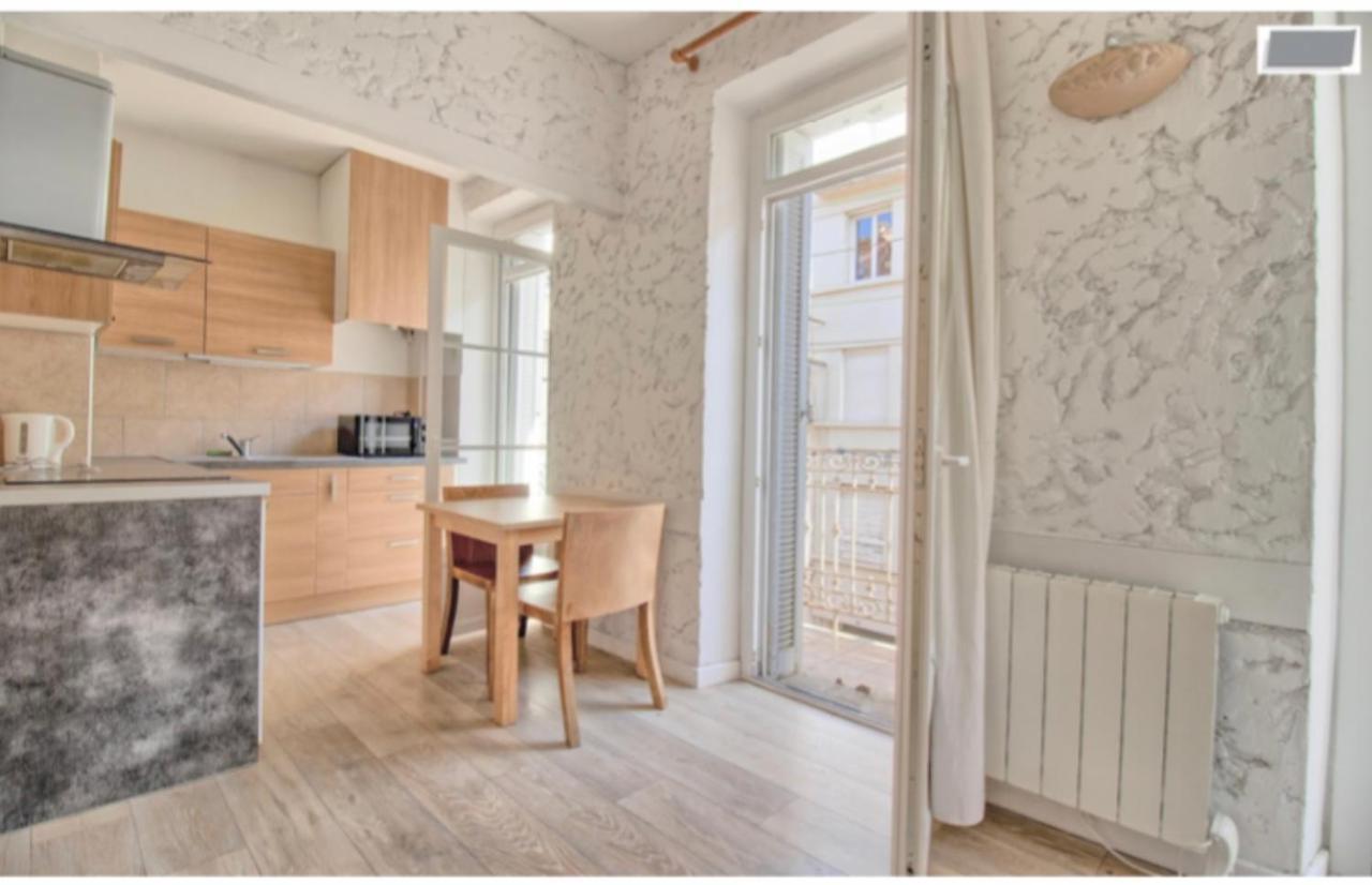 Equipe-climatise Avec Balcon Au Mourillon A 20m De La Apartment *