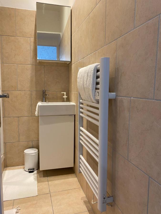 Equipe-climatise Avec Balcon Au Mourillon A 20m De La Apartment Toulon